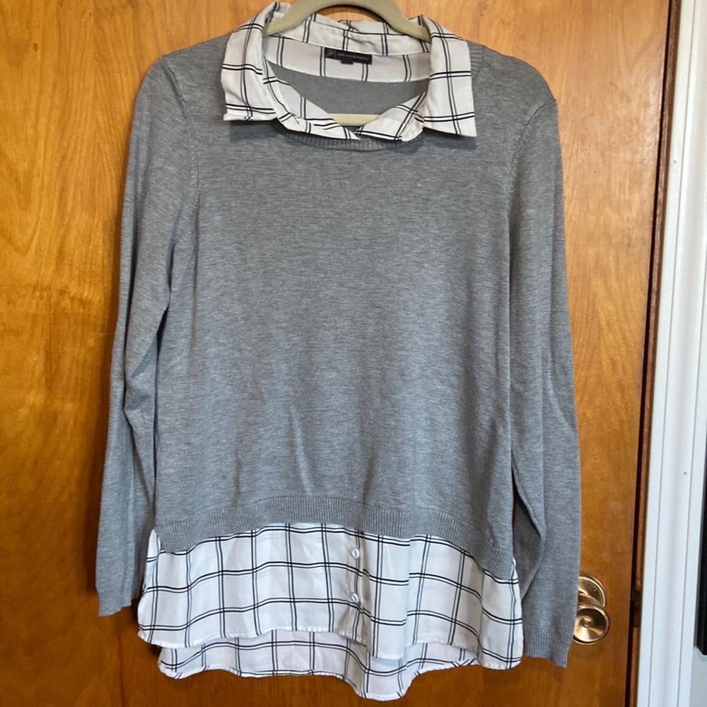 Adorable sweater!
